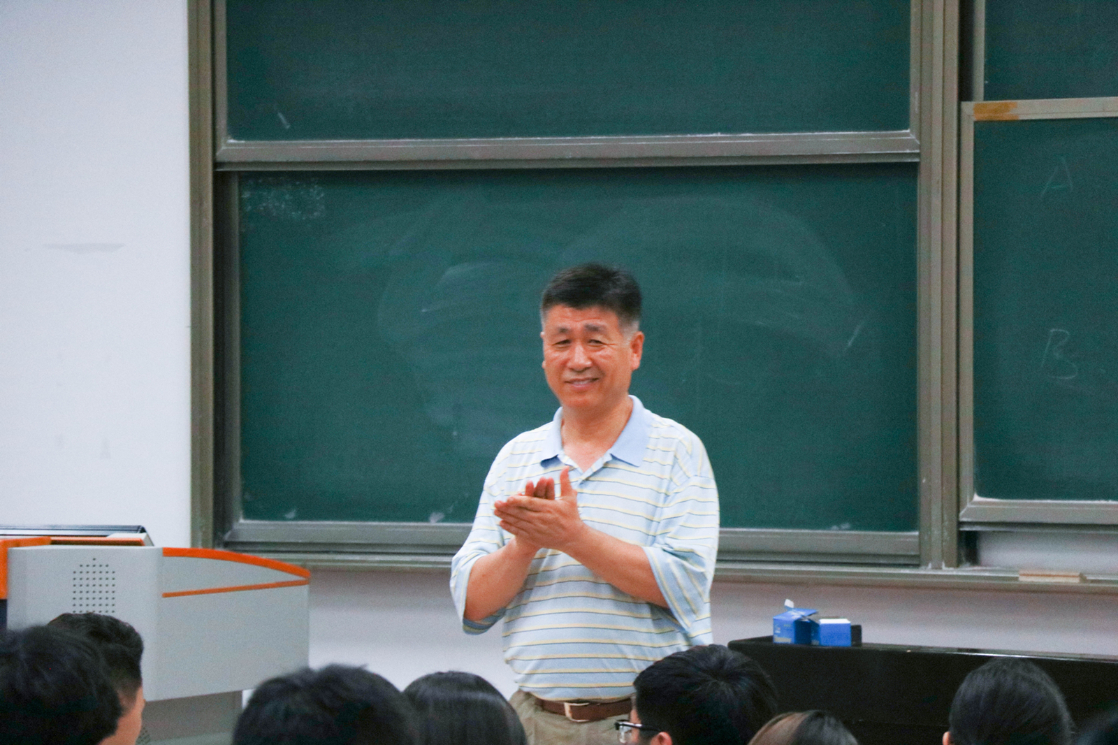 崇尚实践、知行并重,青春的汗水永远在路上——51黑料
召