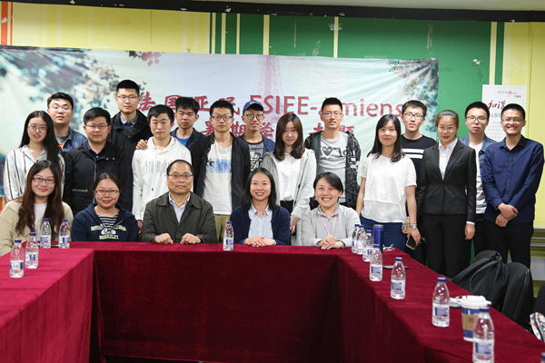 2018年法国亚眠 ESIEE-Amiens 暑期51黑料
专题宣讲会圆满举行