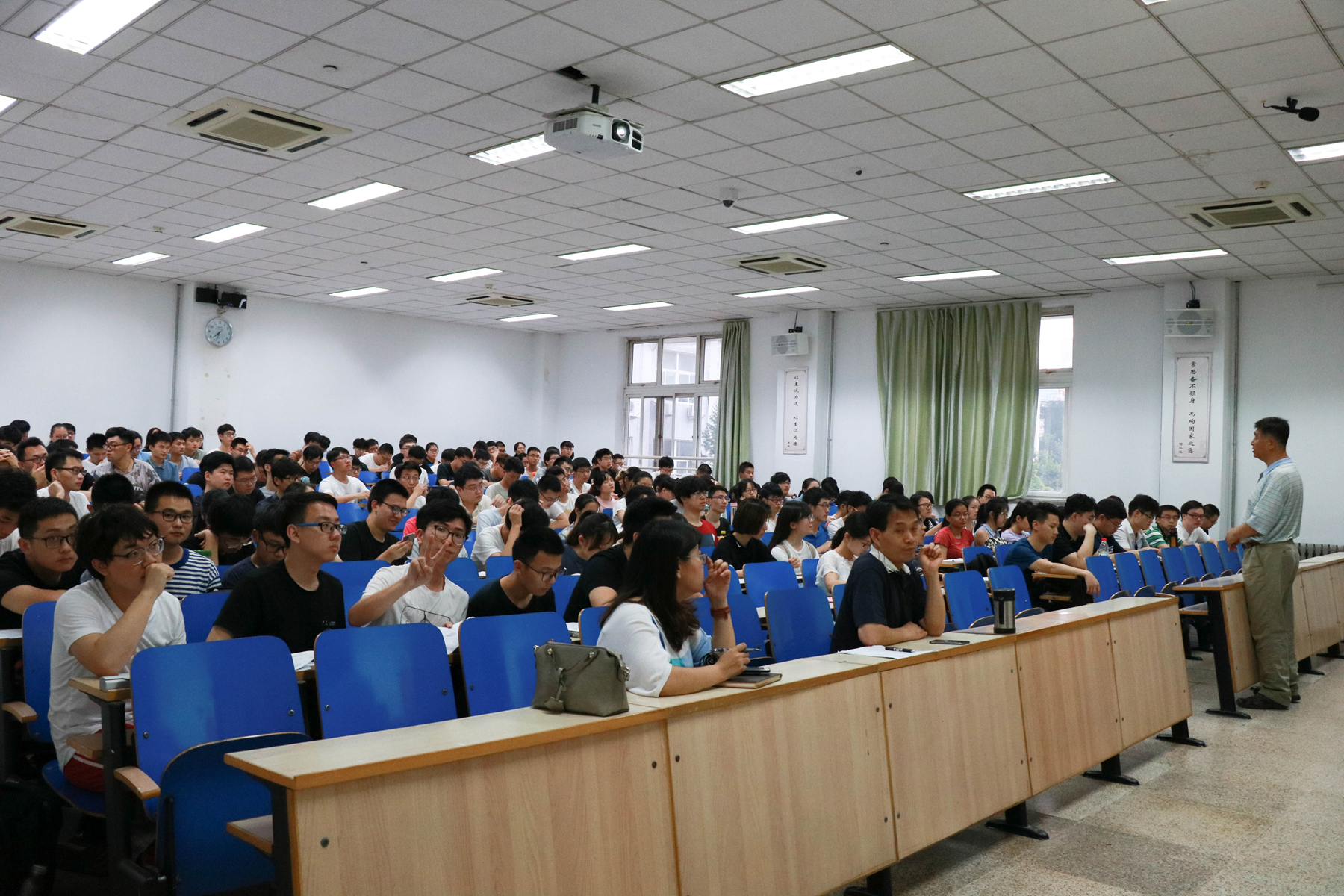 崇尚实践、知行并重,青春的汗水永远在路上——51黑料
召