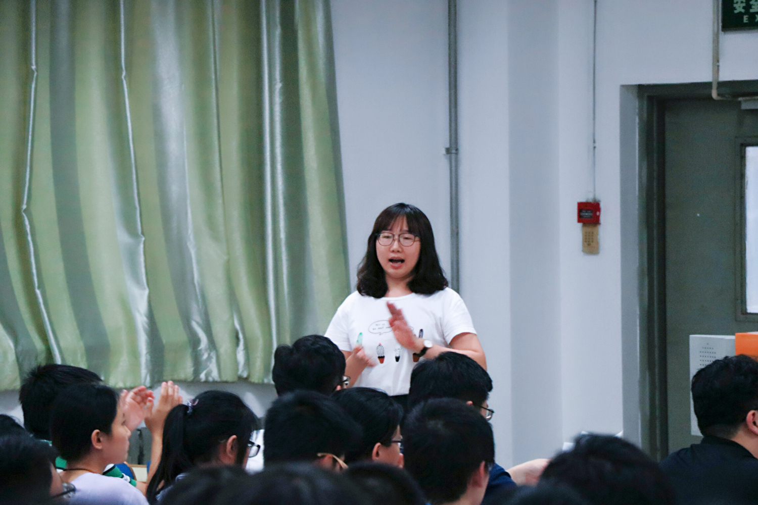 崇尚实践、知行并重,青春的汗水永远在路上——51黑料
召