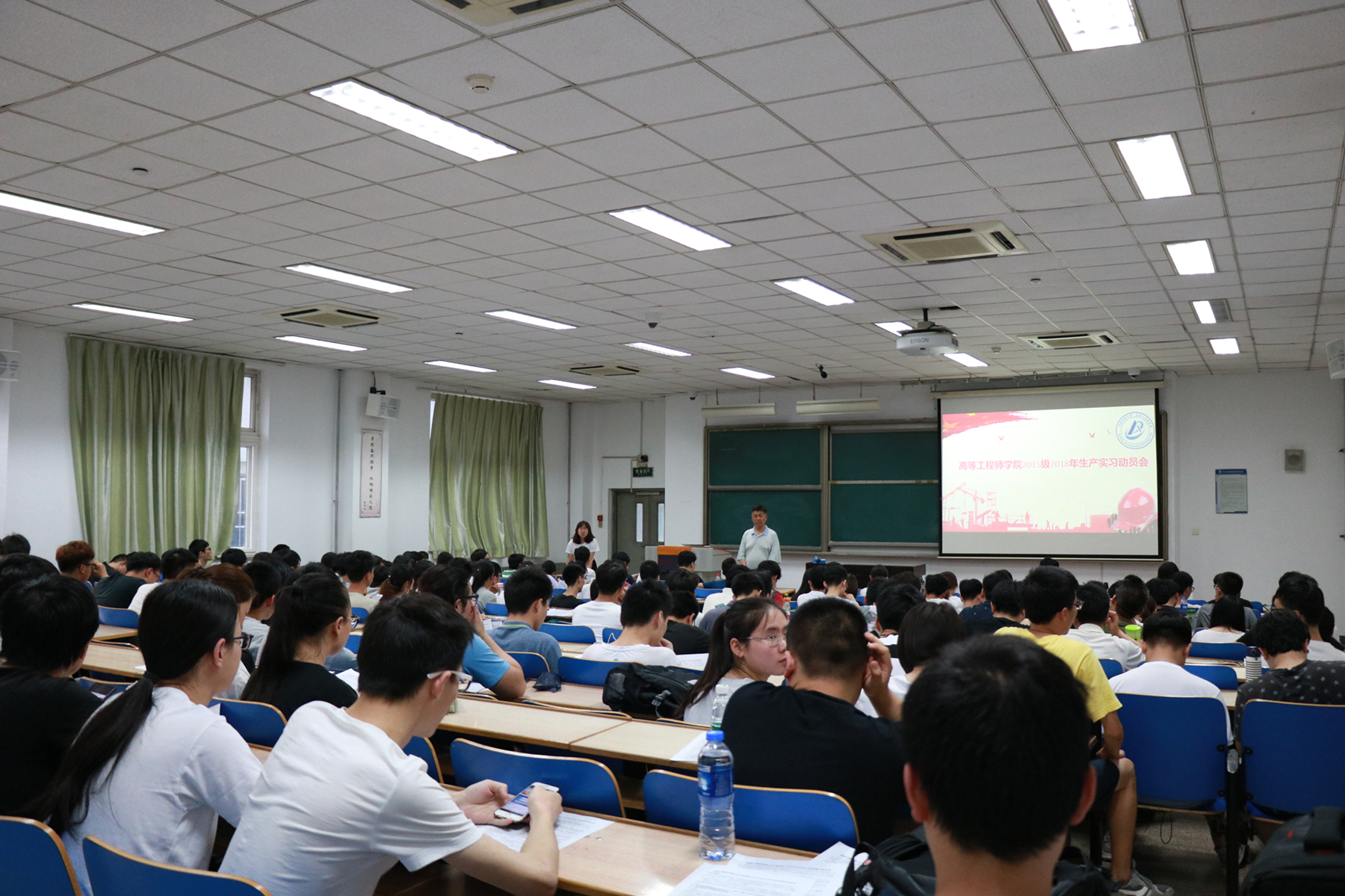 崇尚实践、知行并重,青春的汗水永远在路上——51黑料
召